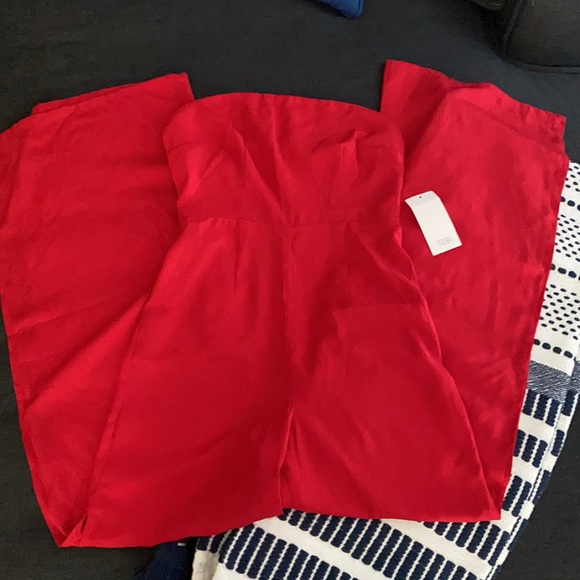 JANINE STRAPLESS JUMPSUIT IN RED (💥Last Chance) - Picture 5 of 6